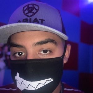 Meet your Posher, Esteban